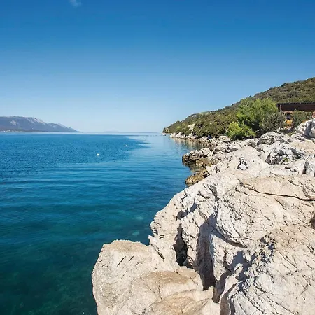 1 Bedroom Lovely In Komarna