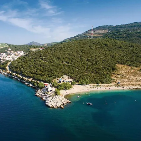 1 Bedroom Lovely In *