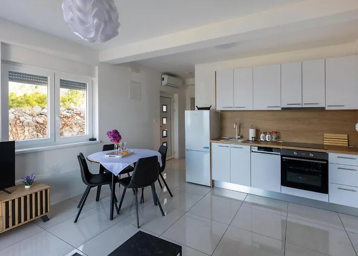 Διαμέρισμα 1 Bedroom Lovely In