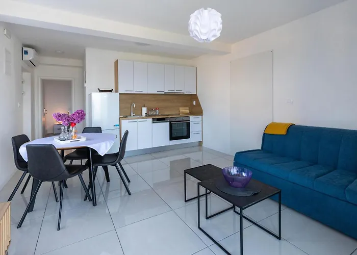 Διαμέρισμα 1 Bedroom Lovely In *